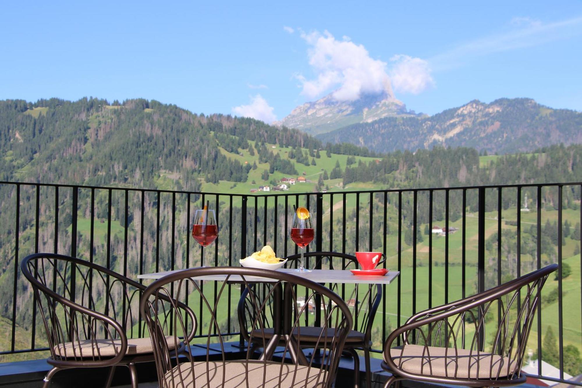 Hotel Alpenrose Dolomites La Valle Exterior photo