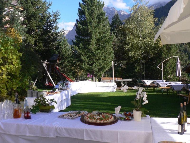 Hotel Alpenrose Dolomites La Valle Exterior photo